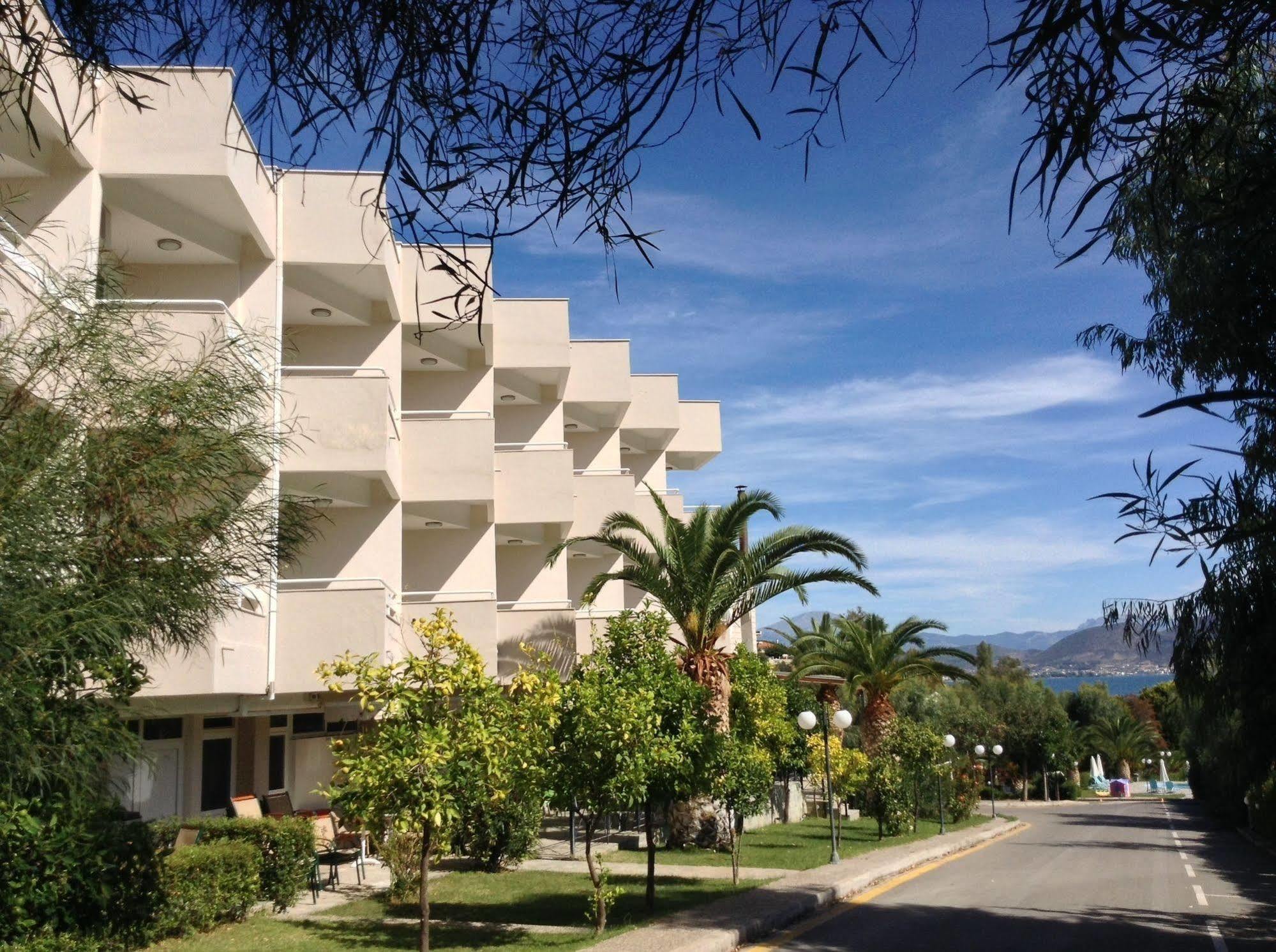 Almira Mare Otel Chalkís Dış mekan fotoğraf